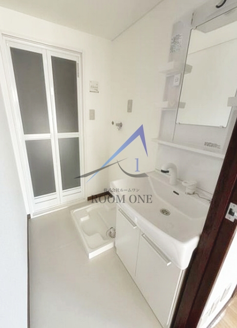 洗面設備　独立洗面台です。