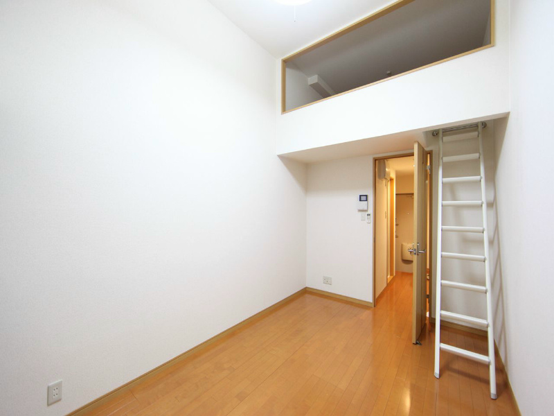 居室・リビング　洋室6帖　ロフト付（収納にも寝室にも使えます）