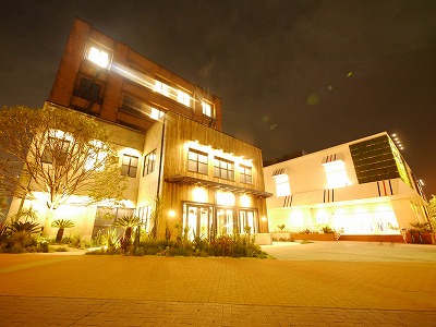 ショッピングセンター　MARINE & WALK YOKOHAMA(マリン アンド（ショッピングセンター）まで1908m