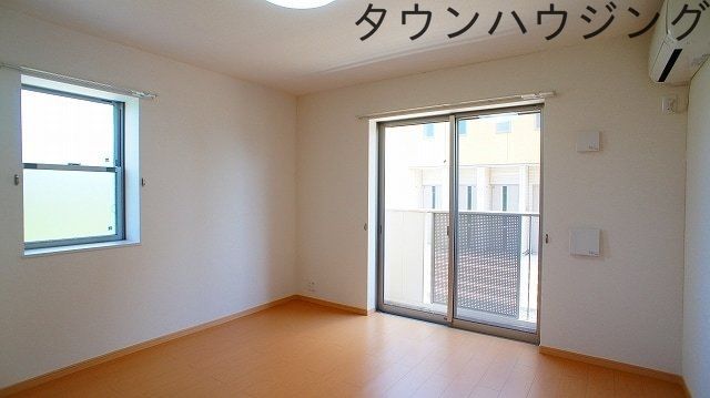 居室・リビング　現地待ち合わせ歓迎♪お問合せはタウンハウジングまで！