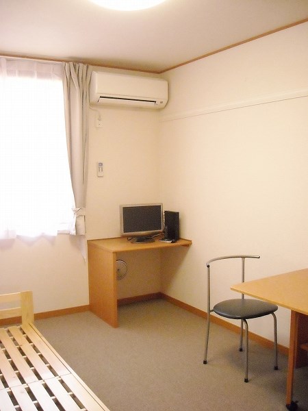 居室・リビング　嬉しい家具家電付のお部屋です。