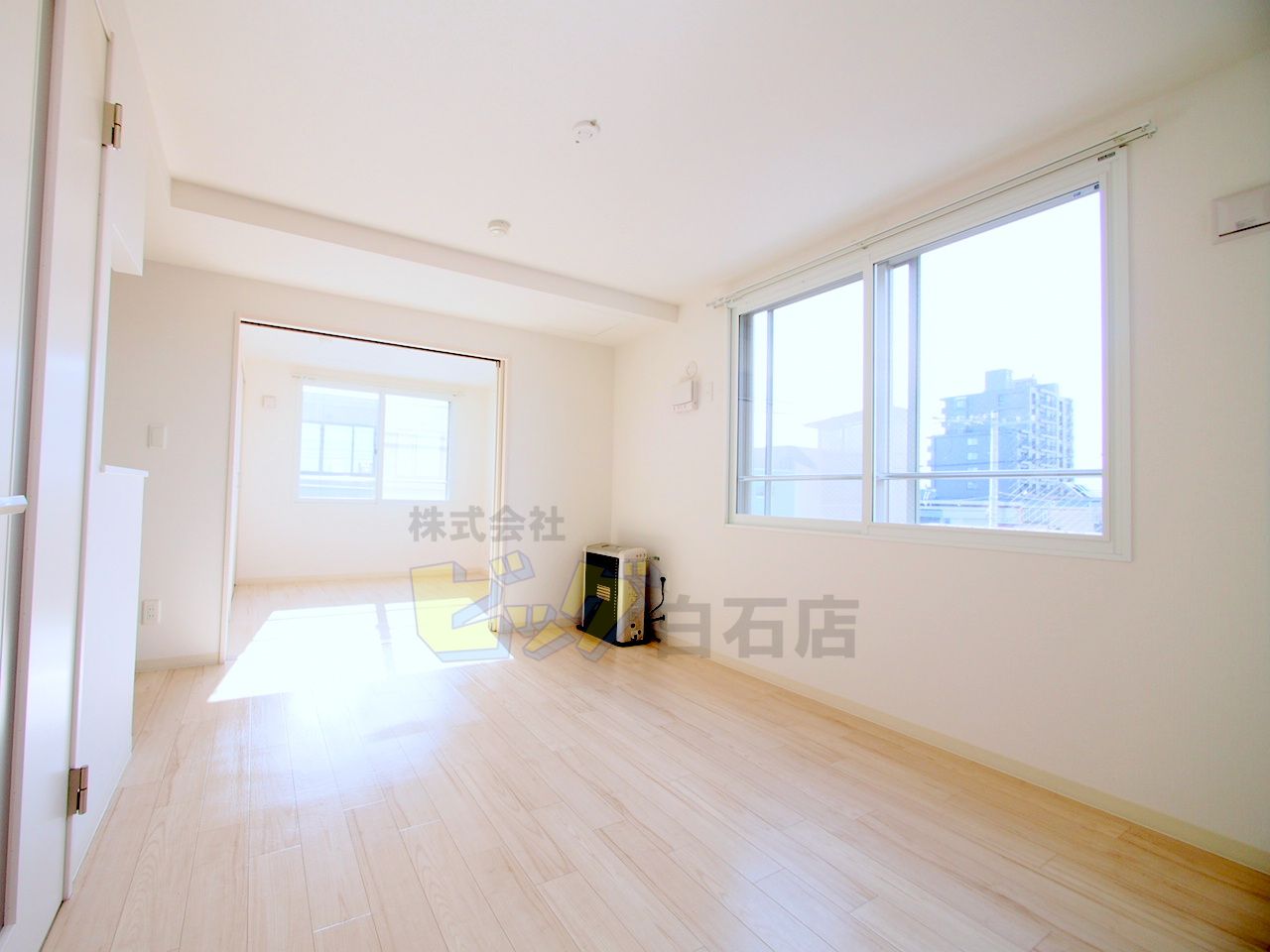 居室・リビング　広々リビングです♪