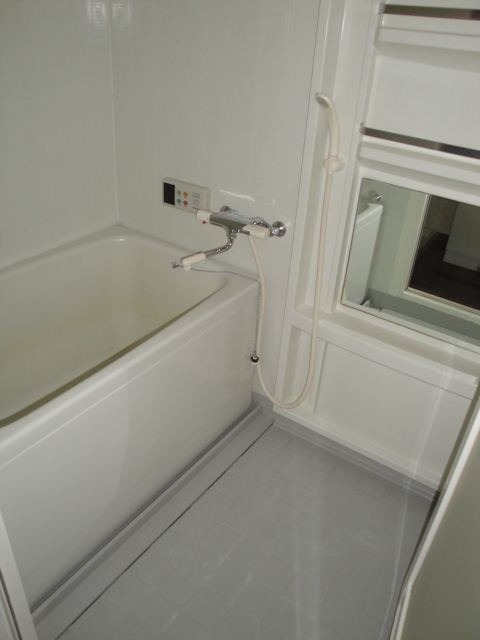バス・シャワールーム　浴室