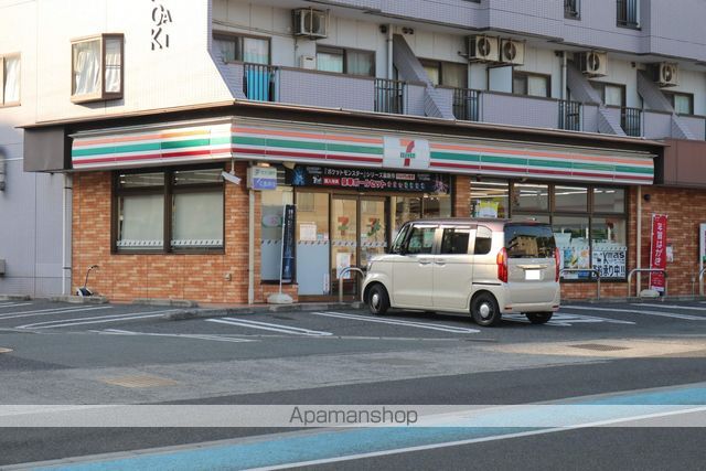 コンビニ　セブンイレブン（コンビニ）まで1350m