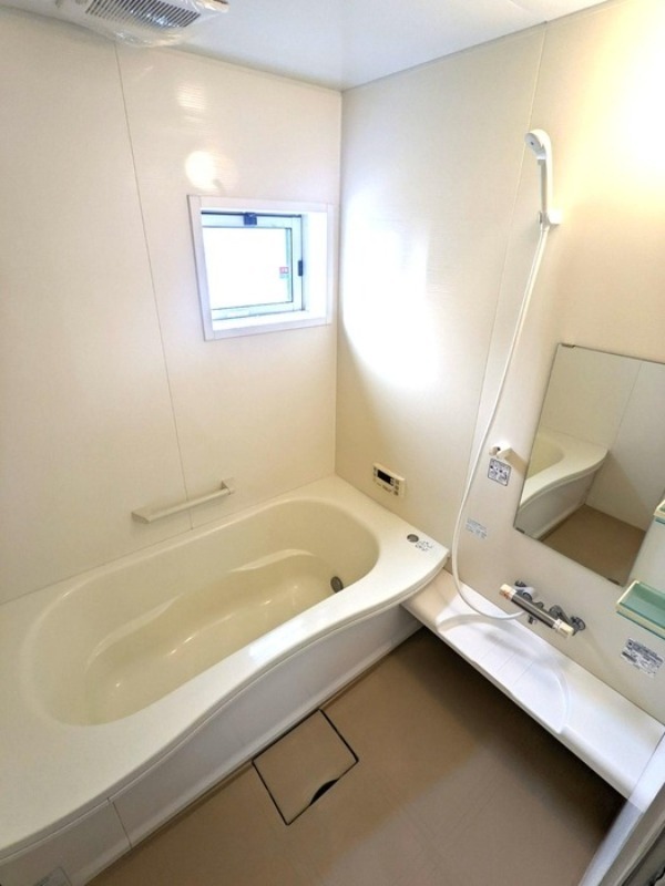 バス・シャワールーム　図面と現状に相違がある場合には現状を優先