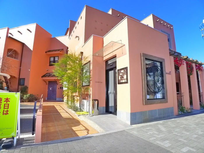 飲食店　ビスキュイ(お菓子屋)（飲食店）まで609m