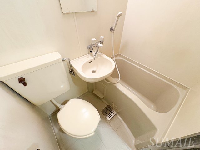 バス・シャワールーム　お風呂です