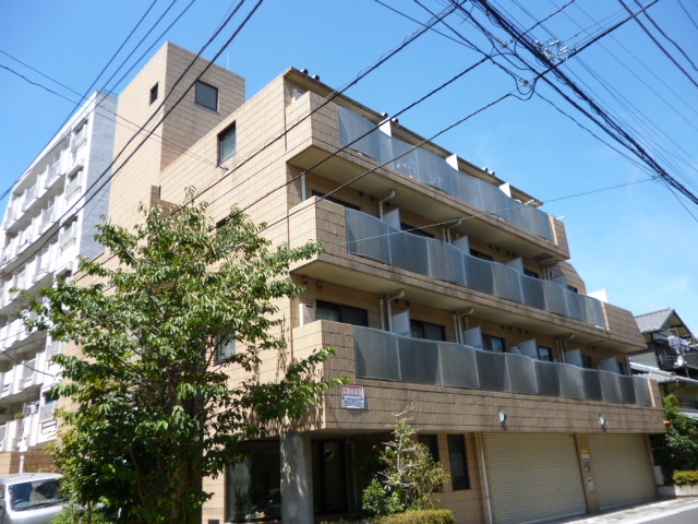 建物外観　外観タイル貼り　オートロック付