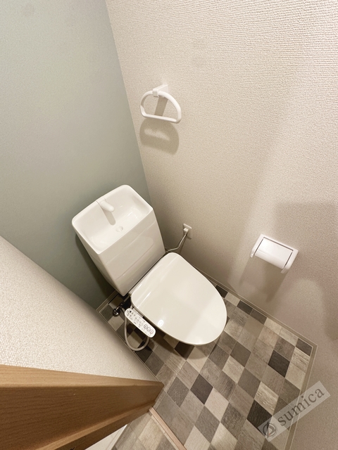 トイレ　温水洗浄便座