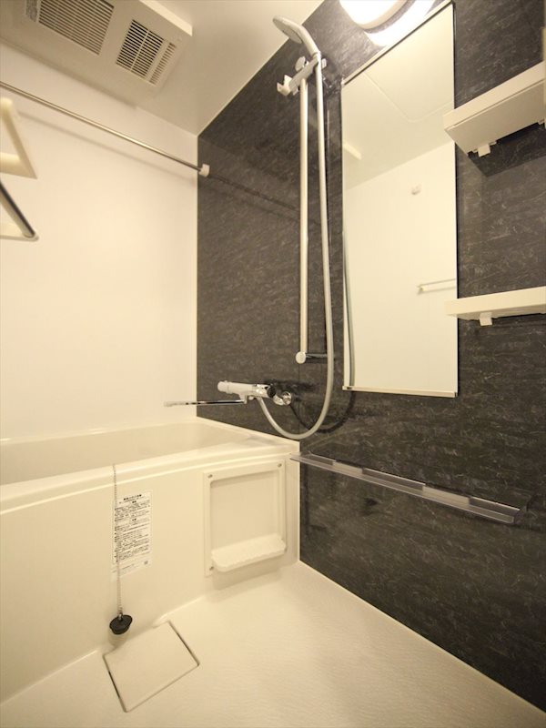 バス・シャワールーム　バスルーム　浴室暖房乾燥機付き