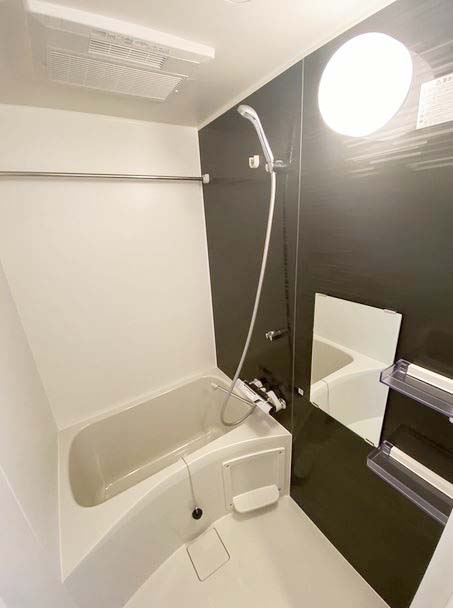 バス・シャワールーム　★浴室乾燥機付きバスルーム★