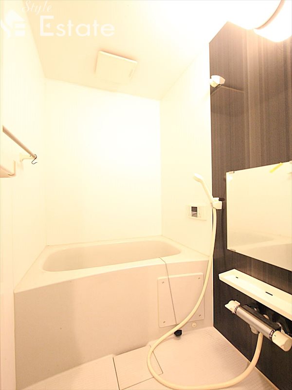 バス・シャワールーム　バスルーム