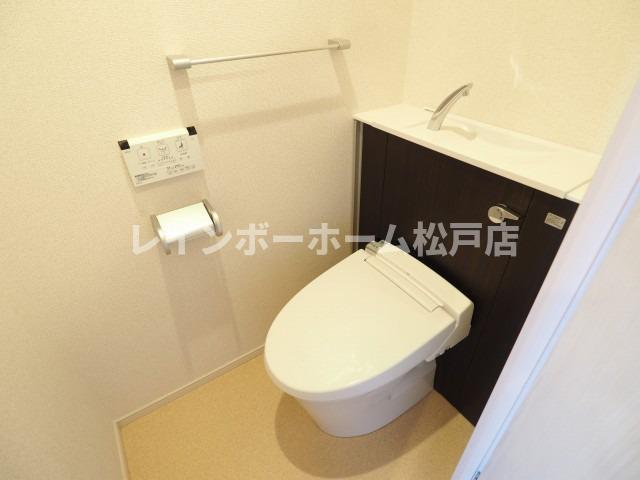 トイレ　トイレもきれいです