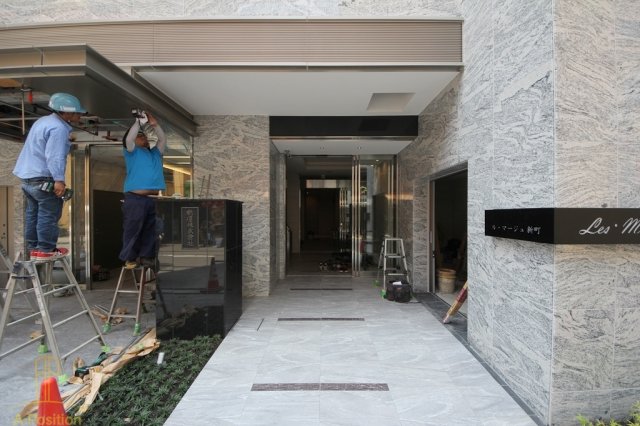 エントランス　ル・マージュ新町