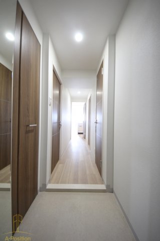 玄関　ル・マージュ新町