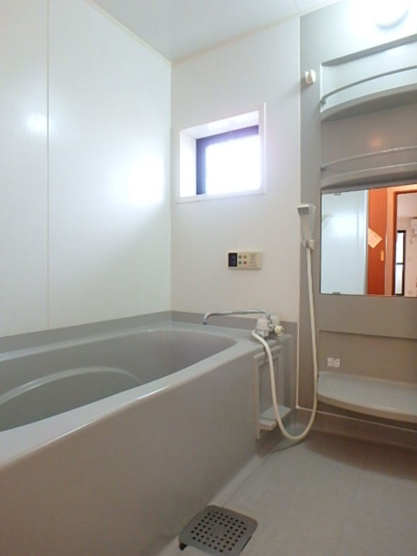 バス・シャワールーム　図面と現状に相違がある場合には現状を優先