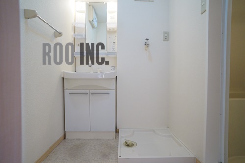 洗面設備　写真は反転のお部屋です