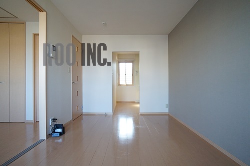 居室・リビング　写真は反転のお部屋です