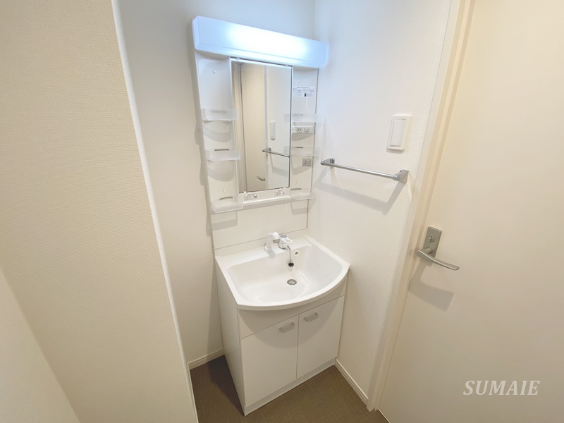 洗面設備　独立洗面台です☆