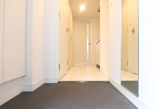 玄関　※別室の参考写真の為、現況優先です。