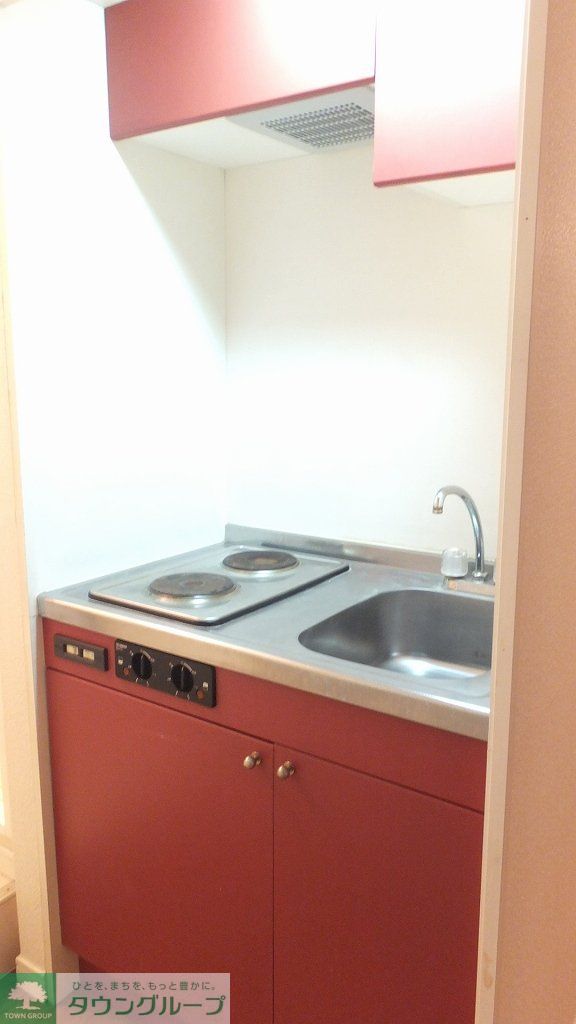 キッチン　2口の電気コンロ
