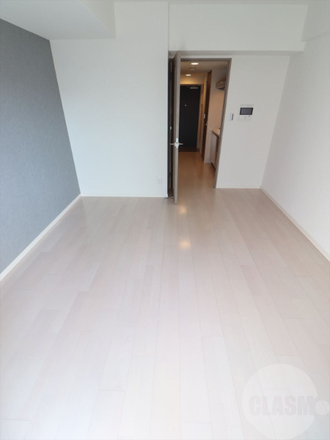 居室・リビング　明るい洋室