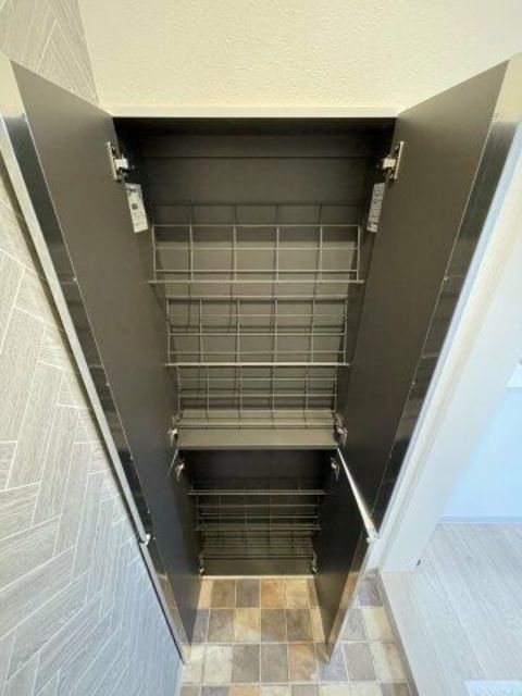 玄関　※同物件別号室（イメージ）