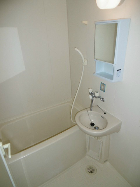 バス・シャワールーム　※写真は　別号室