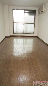 居室・リビング　室内