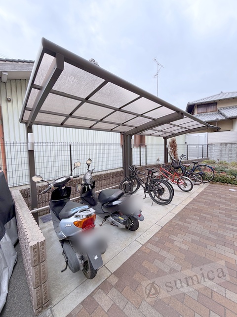 その他共有部分　屋根付き駐輪場が嬉しいです♪♪
