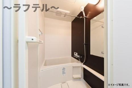 バス・シャワールーム　同メーカー施工　別部屋イメージ写真