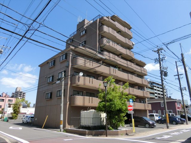 建物外観　パラディーソ白壁