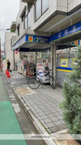 ドラックストア　どらっぐぱぱす板橋弥生町店（ドラッグストア）まで257m