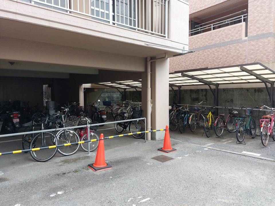駐車場　駐輪場