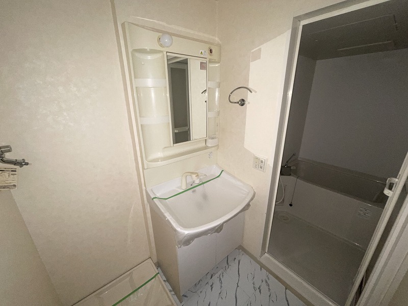 洗面設備　モデル写真