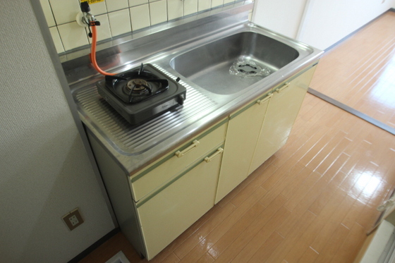 キッチン　※別部屋の写真です