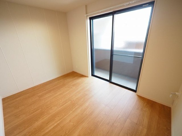 プルミエール 立花の居間写真