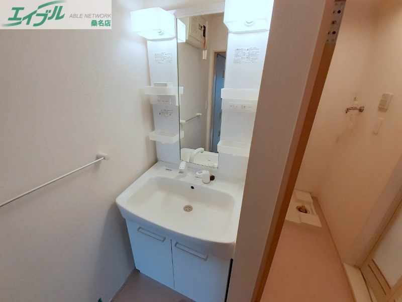 洗面設備　同型別部屋参考写真です