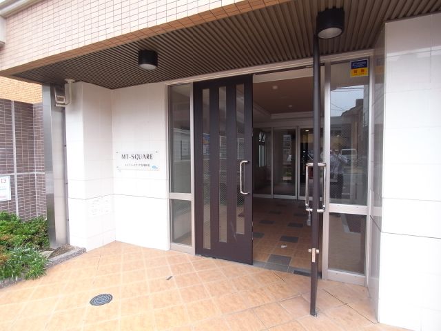 セキュリティ　エントランスです。