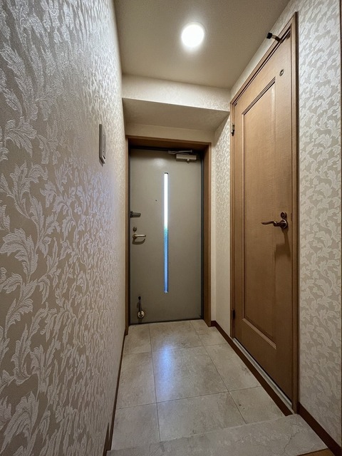 玄関　■シューズインクローク付き※前回募集時の写真です