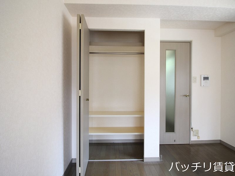 収納　同型タイプの為現状優先