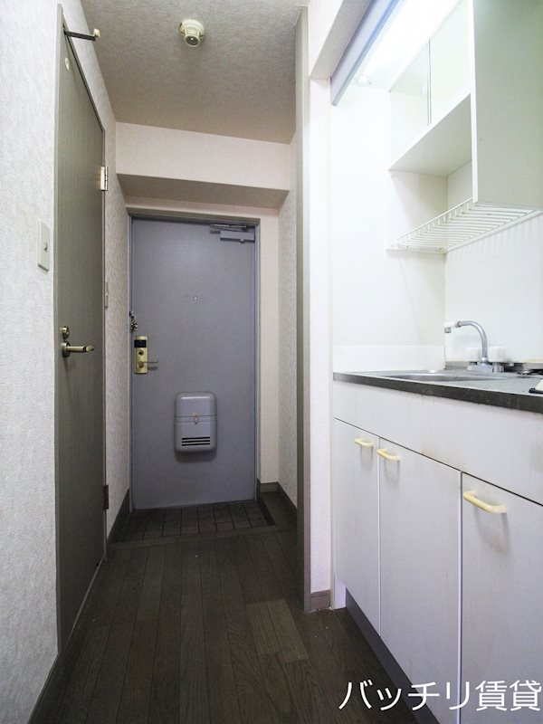 玄関　同型タイプの為現状優先
