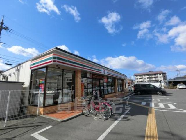 コンビニ　セブンイレブン　茨木真砂玉島台店（コンビニ）まで565m