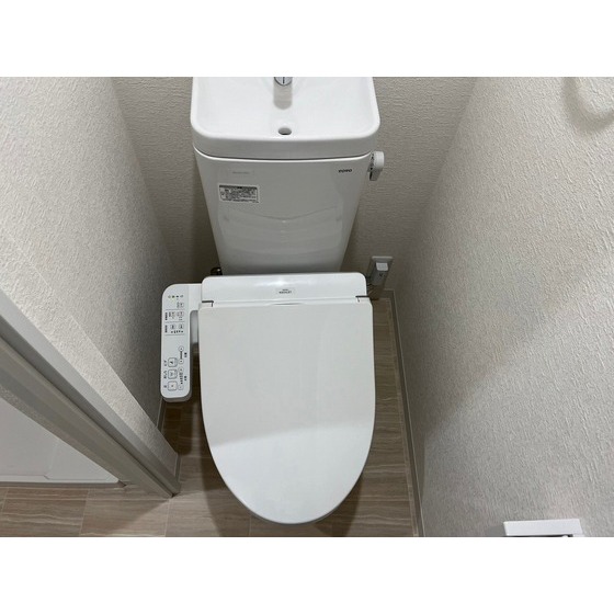 トイレ　温水洗浄便座あり