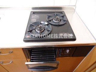 その他共有部分　コンロ付きですぐにお料理も始められますね！