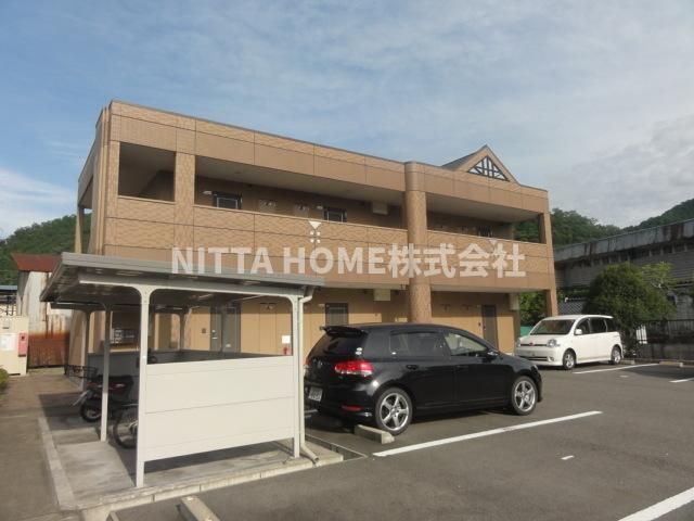 駐車場　敷地内に駐車スペース有り◎駐輪場も無料で使用ＯＫ！