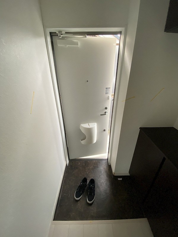 玄関　他部屋