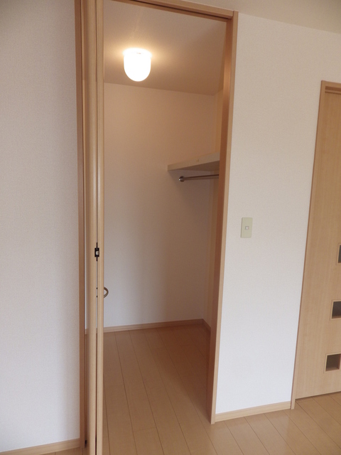 収納　ウォークインクローゼット