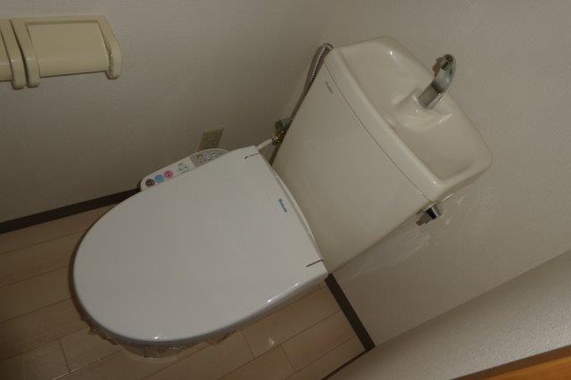 トイレ　ウォシュレット