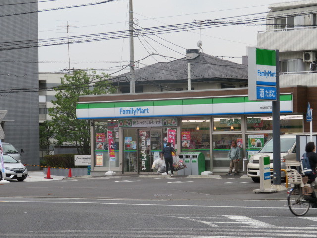 コンビニ　ファミリーマート南加瀬四丁目店（コンビニ）まで563m